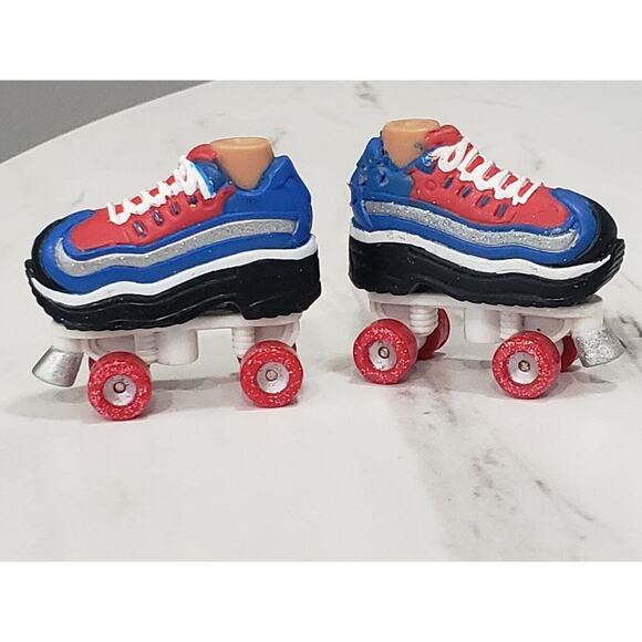BRATZ Flashback Fever Yasmin‎ Roller-Boogie 80s Skates Shoes MGA Entertainment - Picture 1 of 5